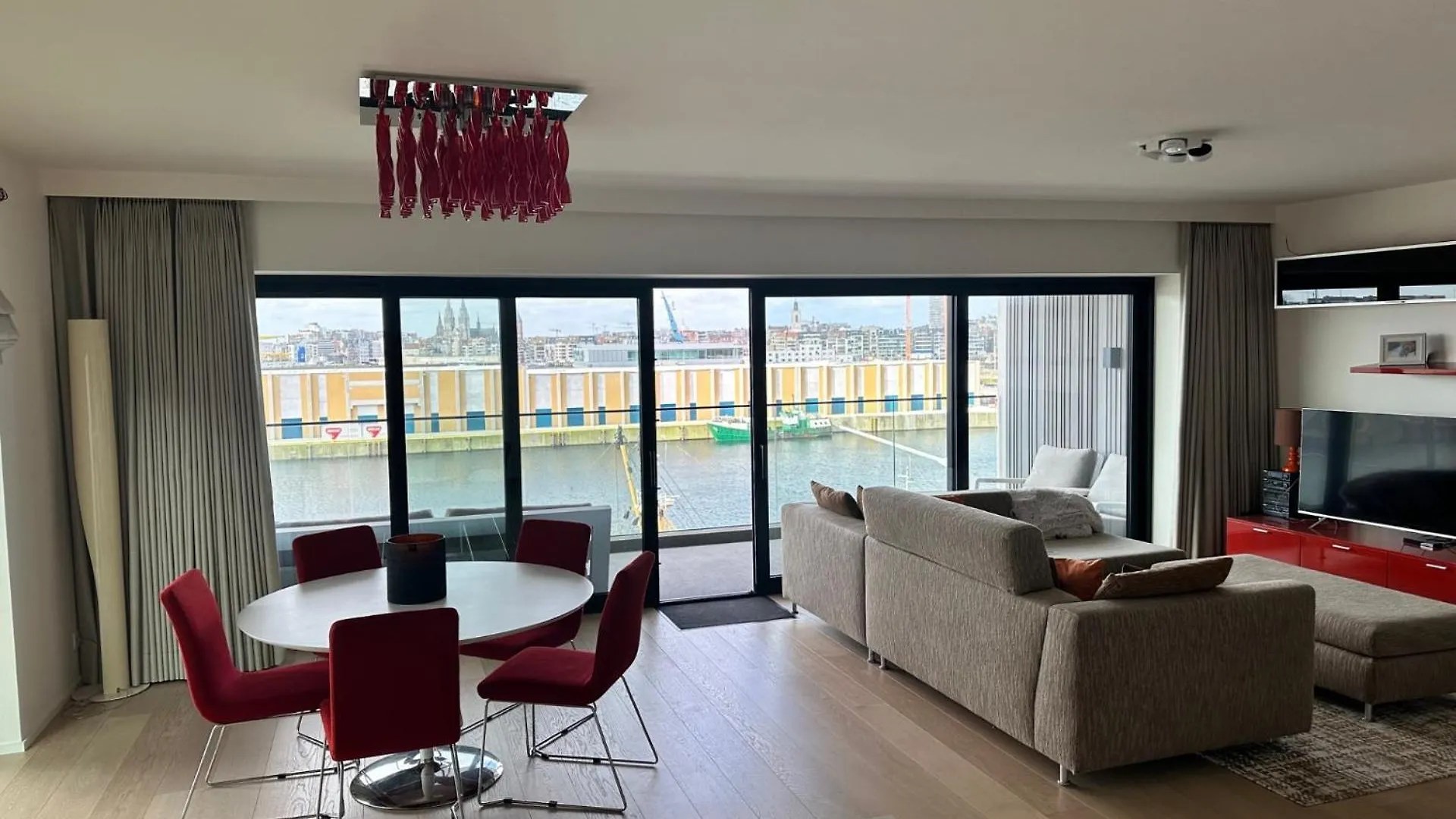 Open Zicht Op Stad Oostende En Zee/Strandzicht, Groot Zuidterras, 3 Slpks, 125M², Dubbele Garage 0*, Ostend Belgium